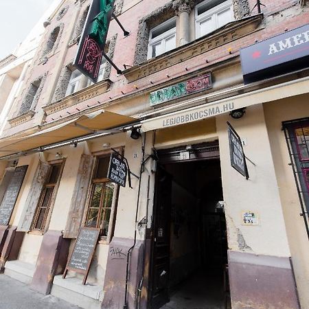 Budapest Party Hostel At Udvarom エクステリア 写真