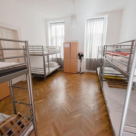 Budapest Party Hostel At Udvarom 部屋 写真