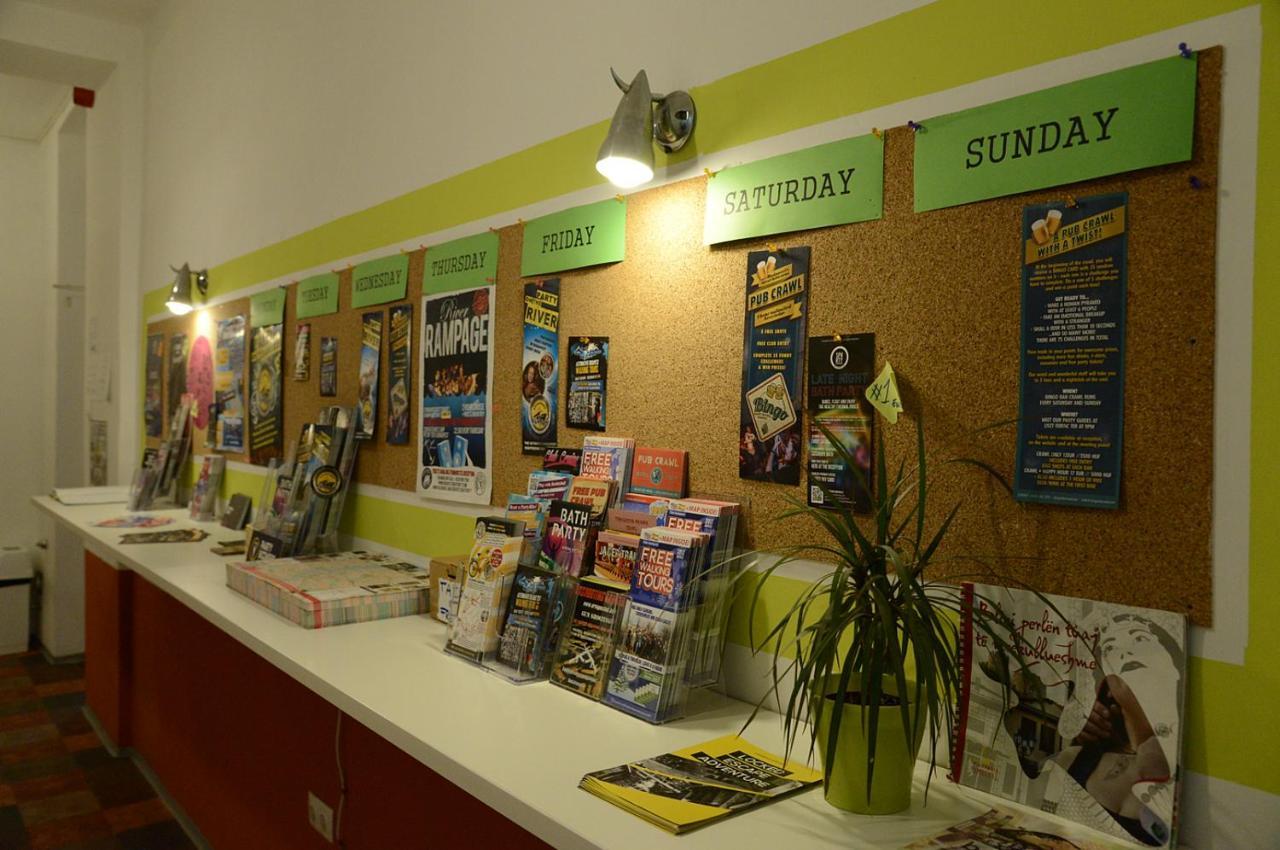 Budapest Party Hostel At Udvarom エクステリア 写真